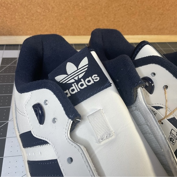 Adidas
‘Rivalry’
Brand new - Picture 10 of 14